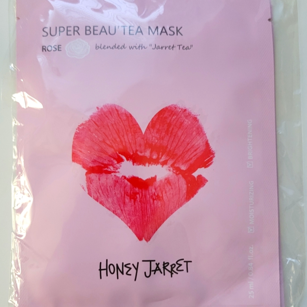 Honey Jarret Rose sheetmask